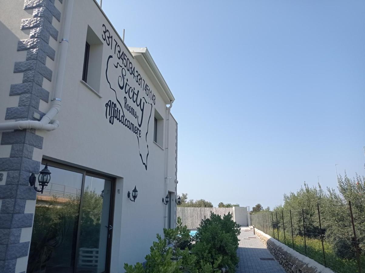 Sicily Rooms Appartamenti Каріні Екстер'єр фото