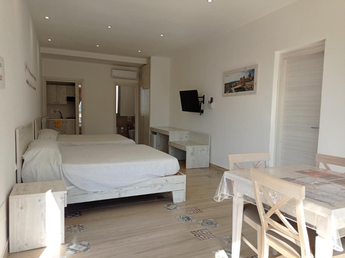 Sicily Rooms Appartamenti Каріні Екстер'єр фото