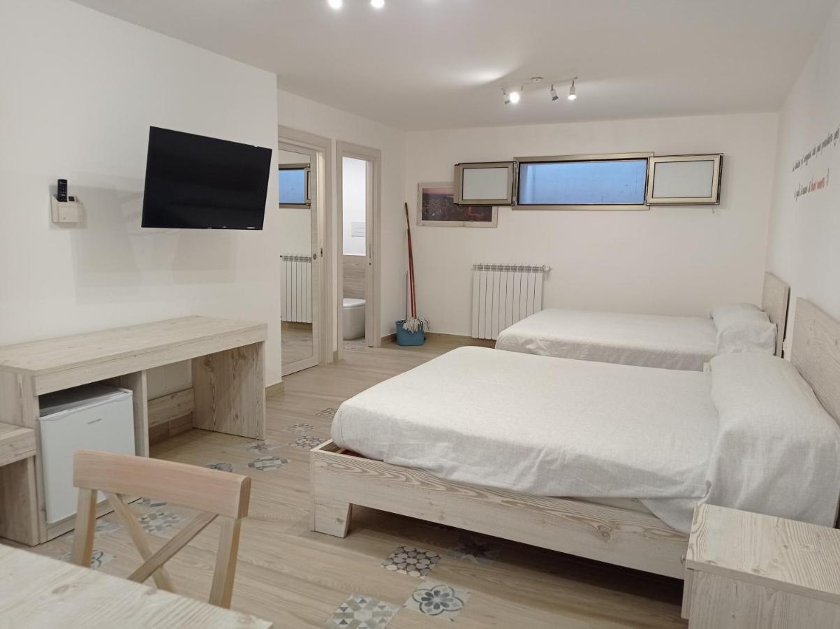 Sicily Rooms Appartamenti Каріні Екстер'єр фото