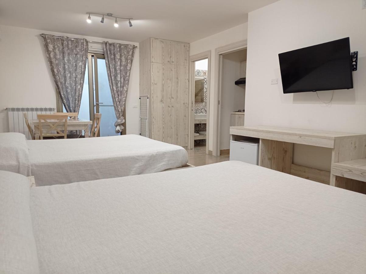 Sicily Rooms Appartamenti Каріні Екстер'єр фото
